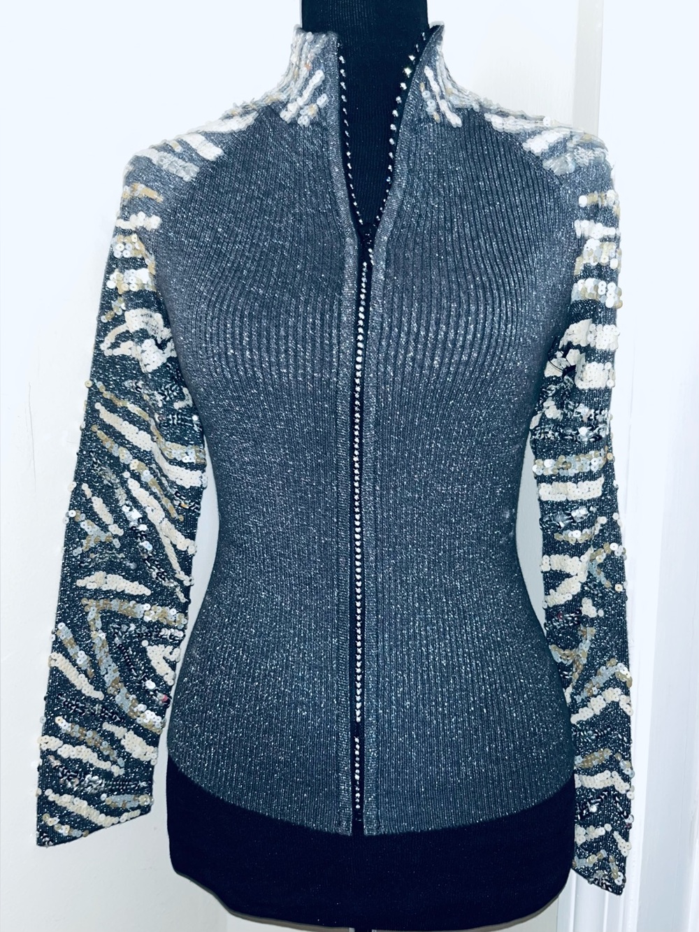 BEREK VIntage Sequin-Embellished Gray Zip-Front Women's Sweater